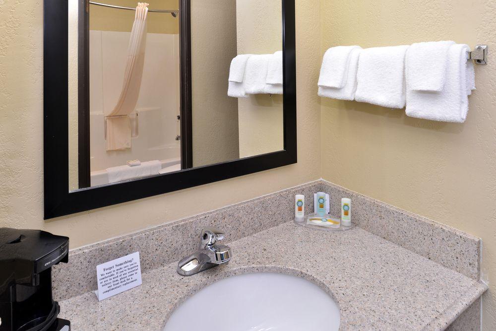 Quality Inn Murray University Area Екстер'єр фото