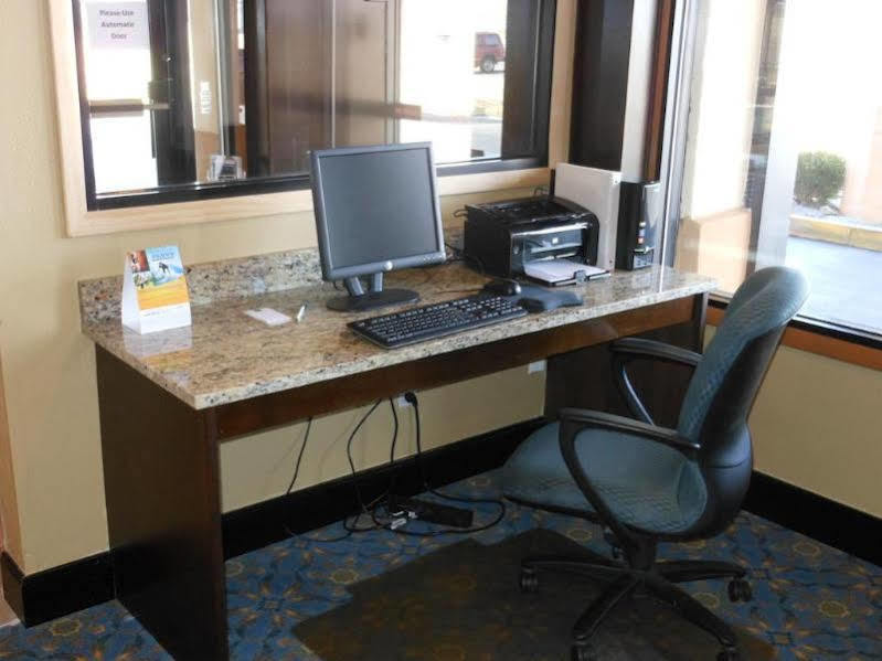 Quality Inn Murray University Area Екстер'єр фото
